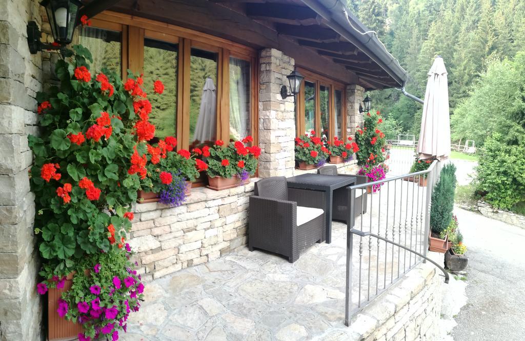 Гостьовий будинок Agriturismo Cornei Da Nadia Колліо Екстер'єр фото