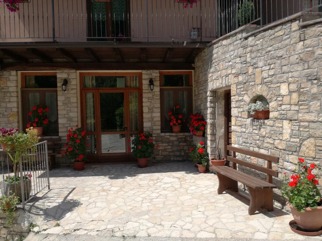 Гостьовий будинок Agriturismo Cornei Da Nadia Колліо Екстер'єр фото